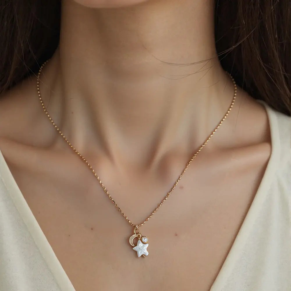 Fresh Style White Shell Star and Moon Necklace EJ25N06682G