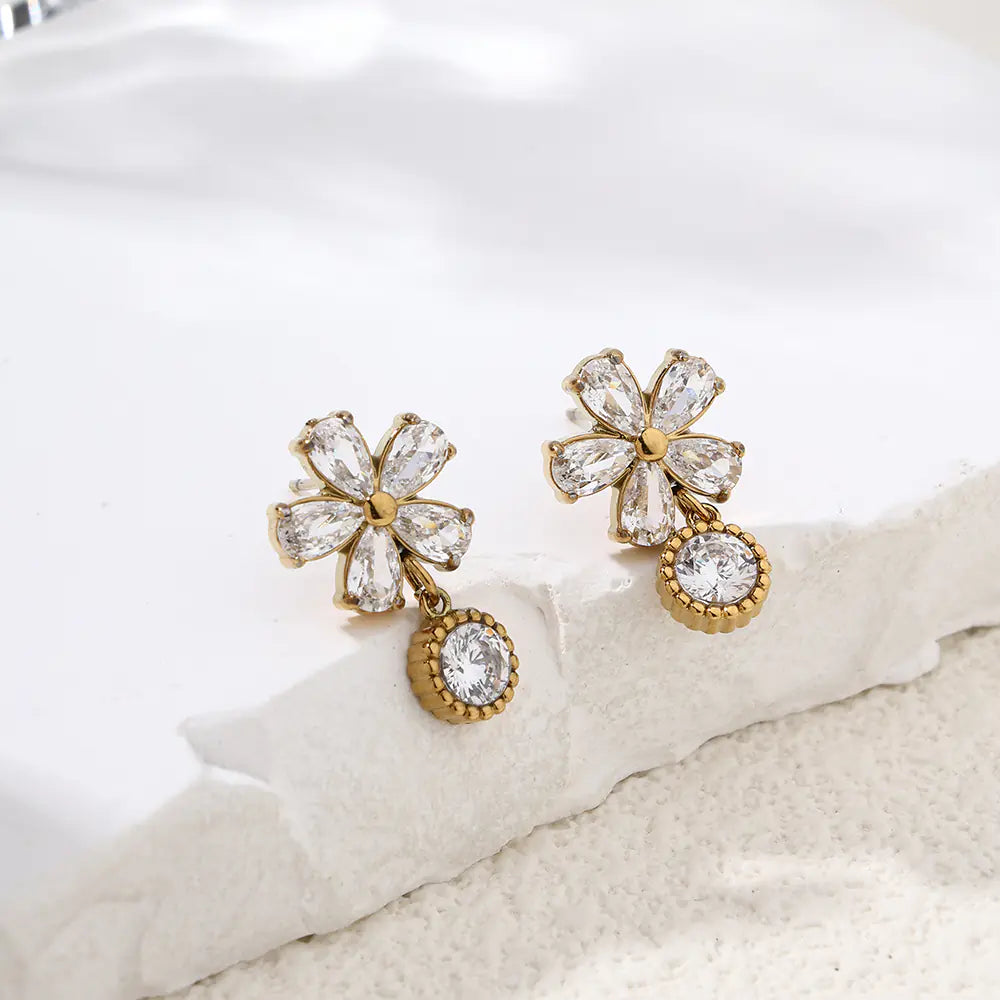 Flower CZ Hoop Earrings EJ25E01570