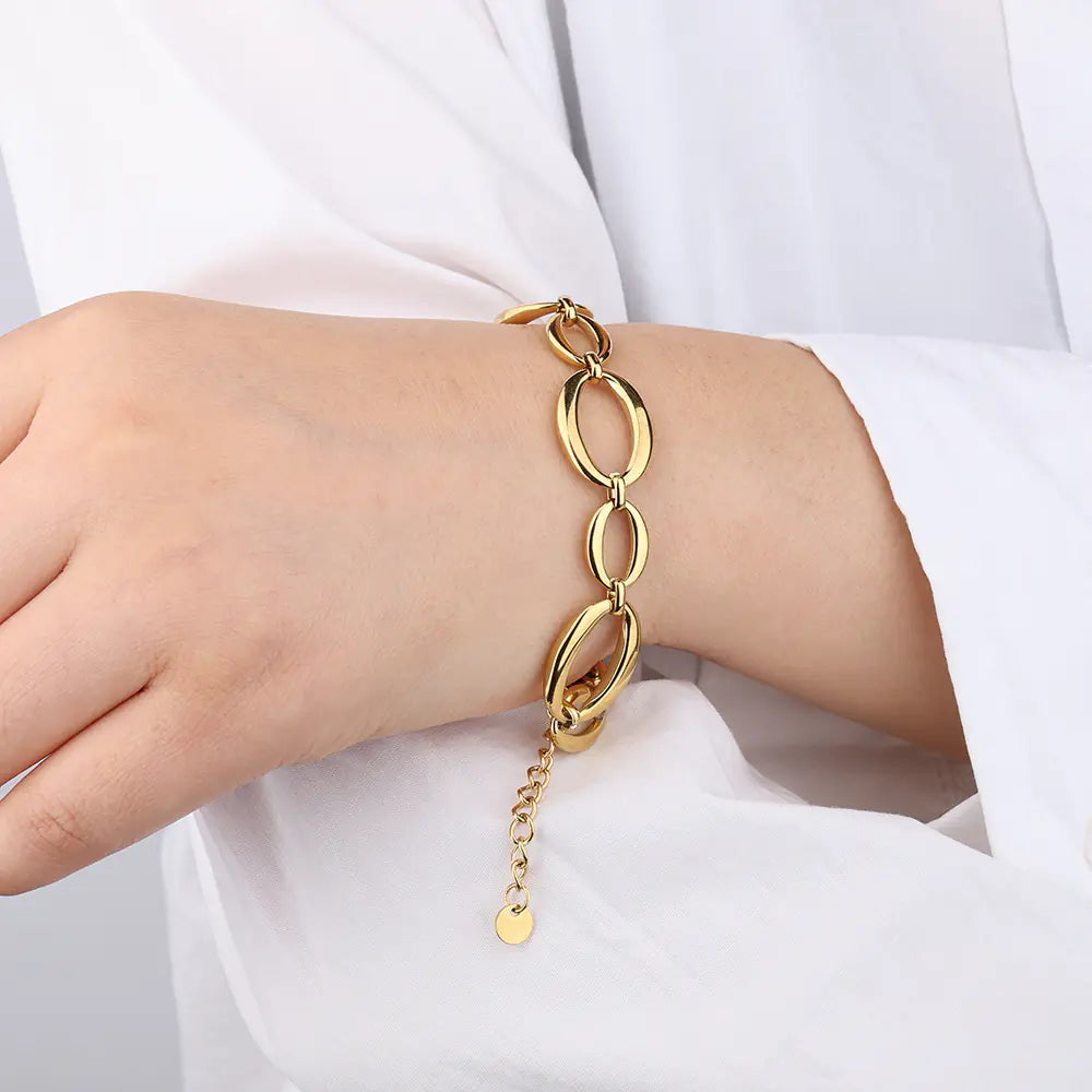 Oval Circle Bracelet  EJ25B02871G
