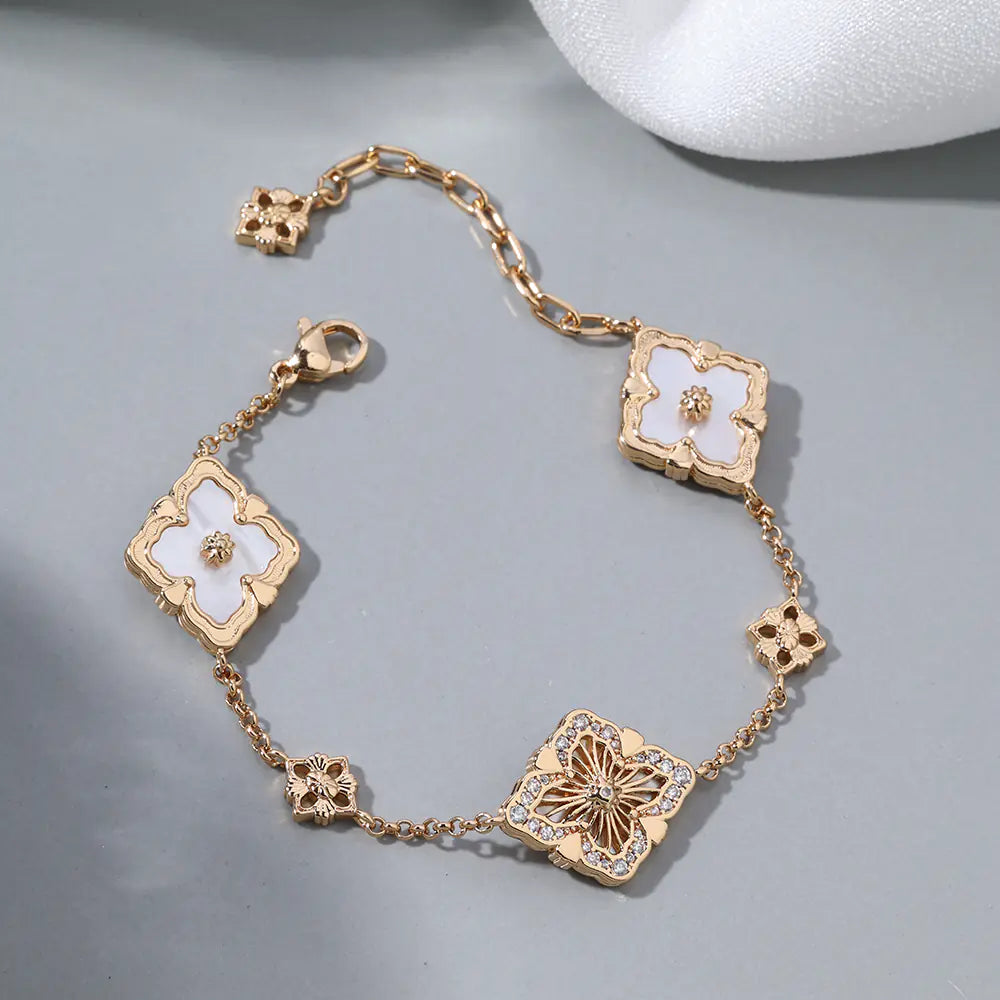 Diamond Flower Clover Bracelet   EJB02816G