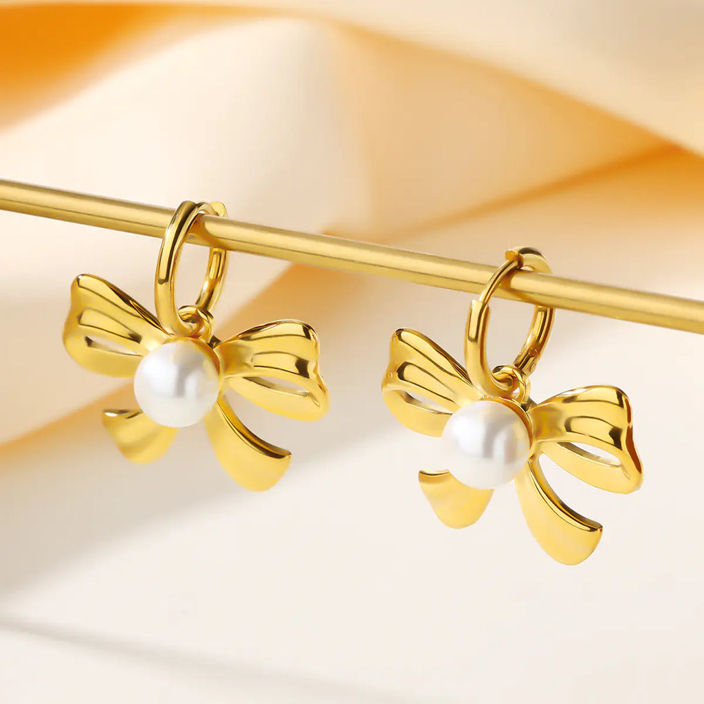 Butterfly Pearl Hoop Earrings   EJE01281G