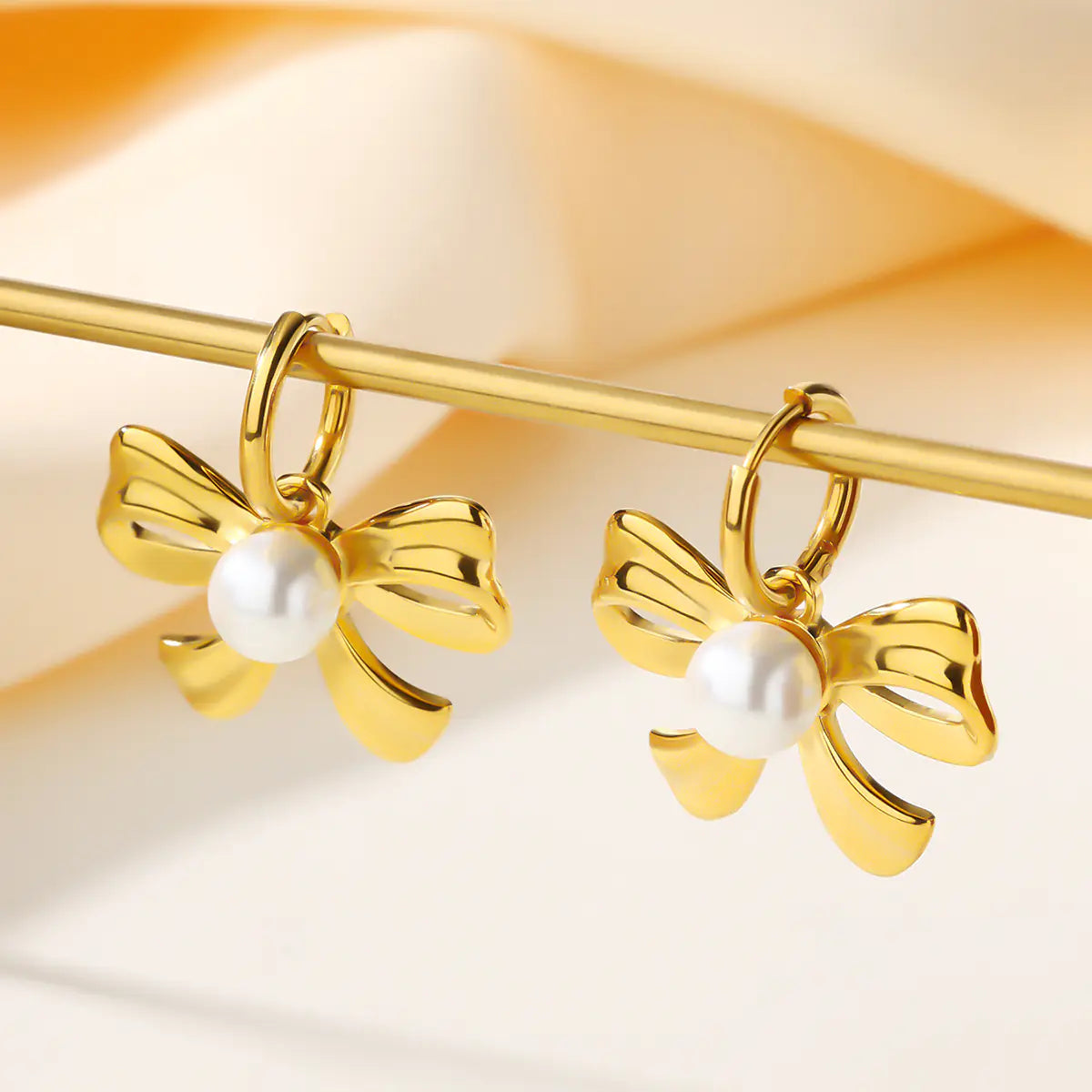 Butterfly Pearl Hoop Earrings   EJE01281G