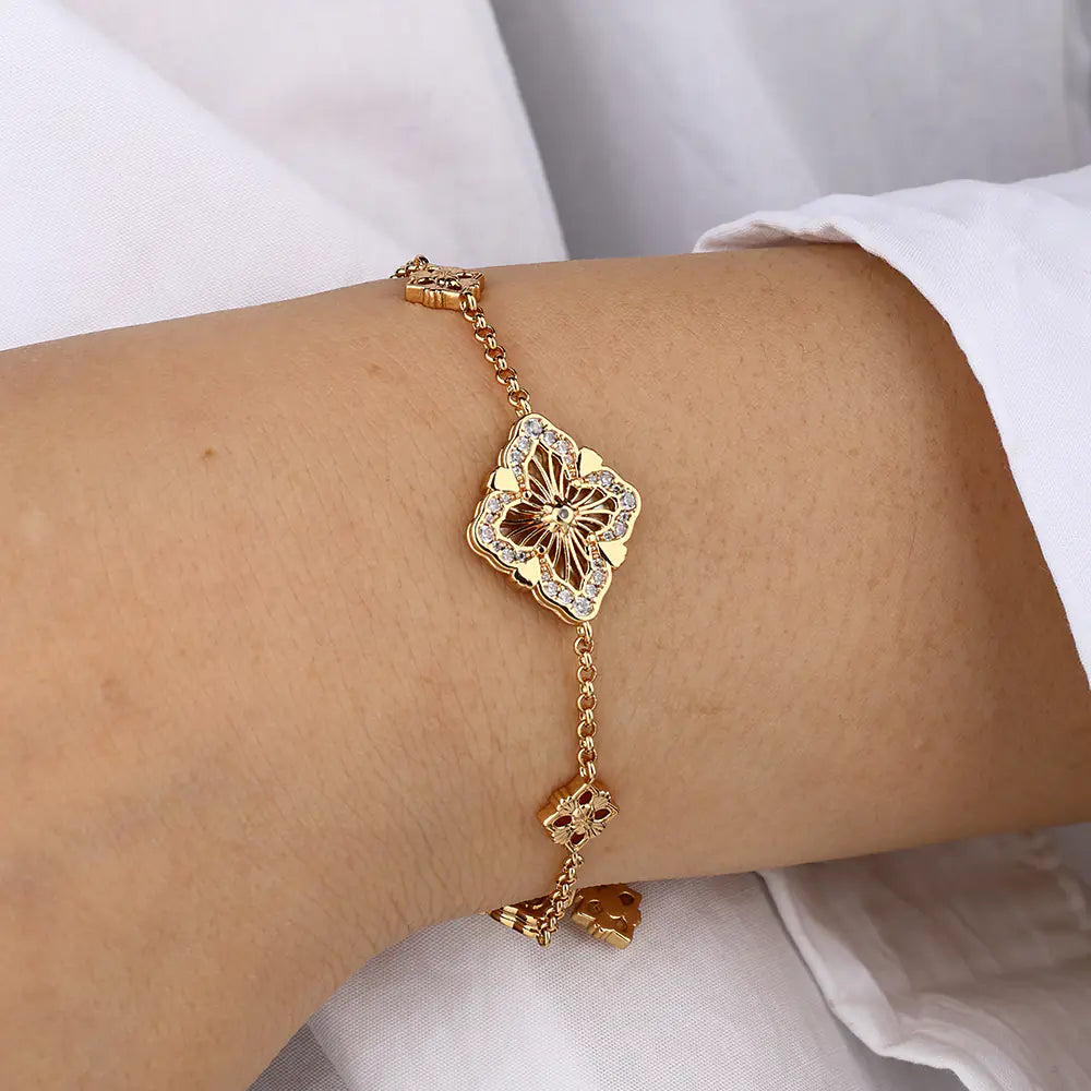 Diamond Flower Clover Bracelet   EJB02816G