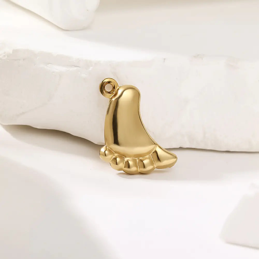 Hollow Feet Design Stainless Steel Pendant   EJ25N06556G