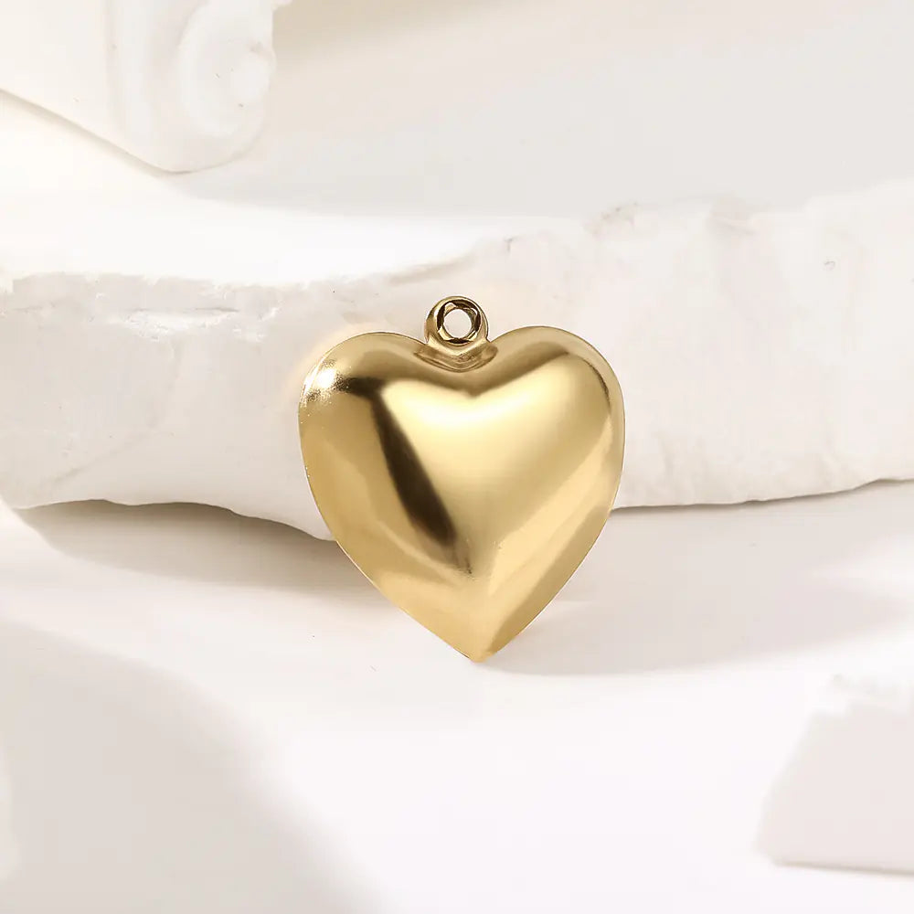 Hollow Heart Shape Stainless Steel Pendant     EJ25N06554G