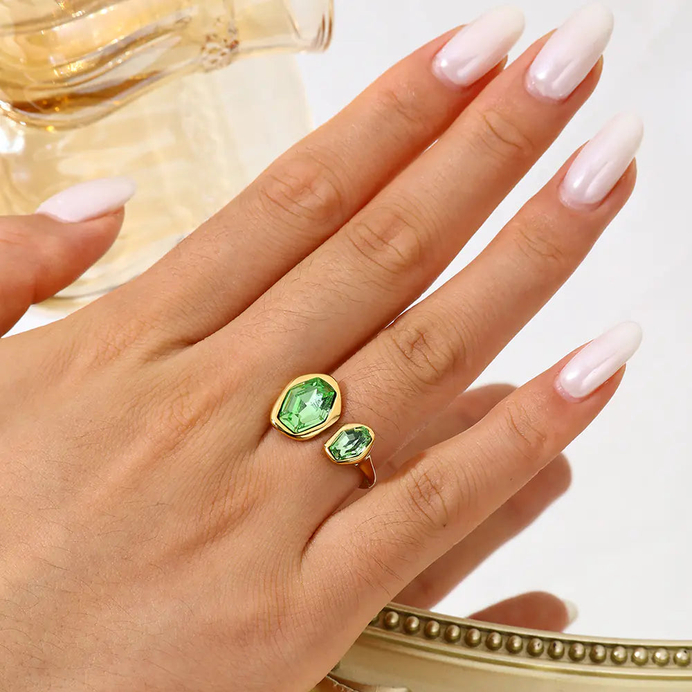 Simple Green Zircon Stone Ring  EJ25R01670G