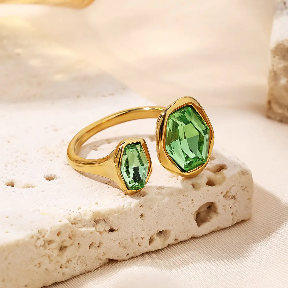 Simple Green Zircon Stone Ring  EJ25R01670G