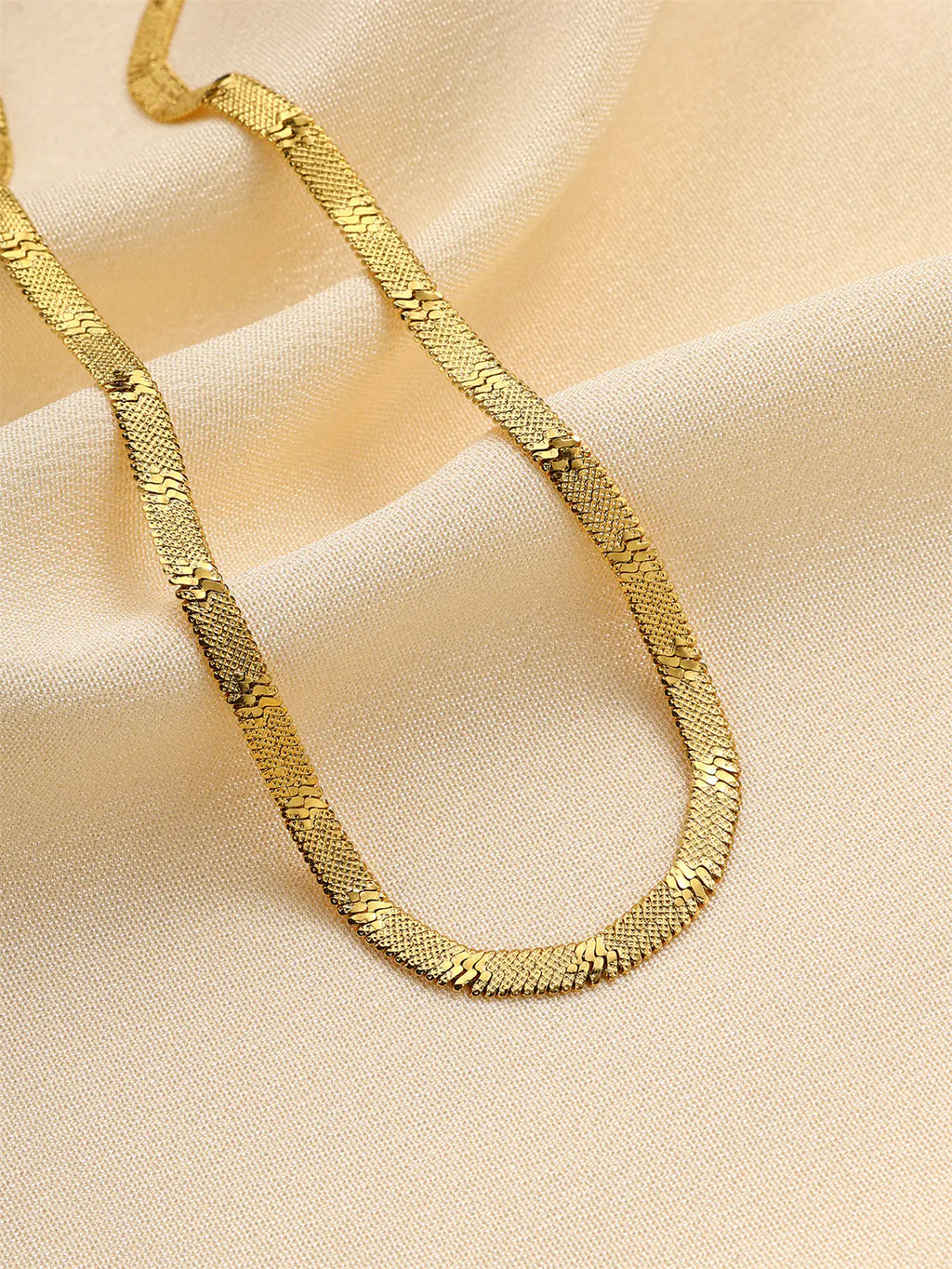 Snake Necklace     EJN05620G