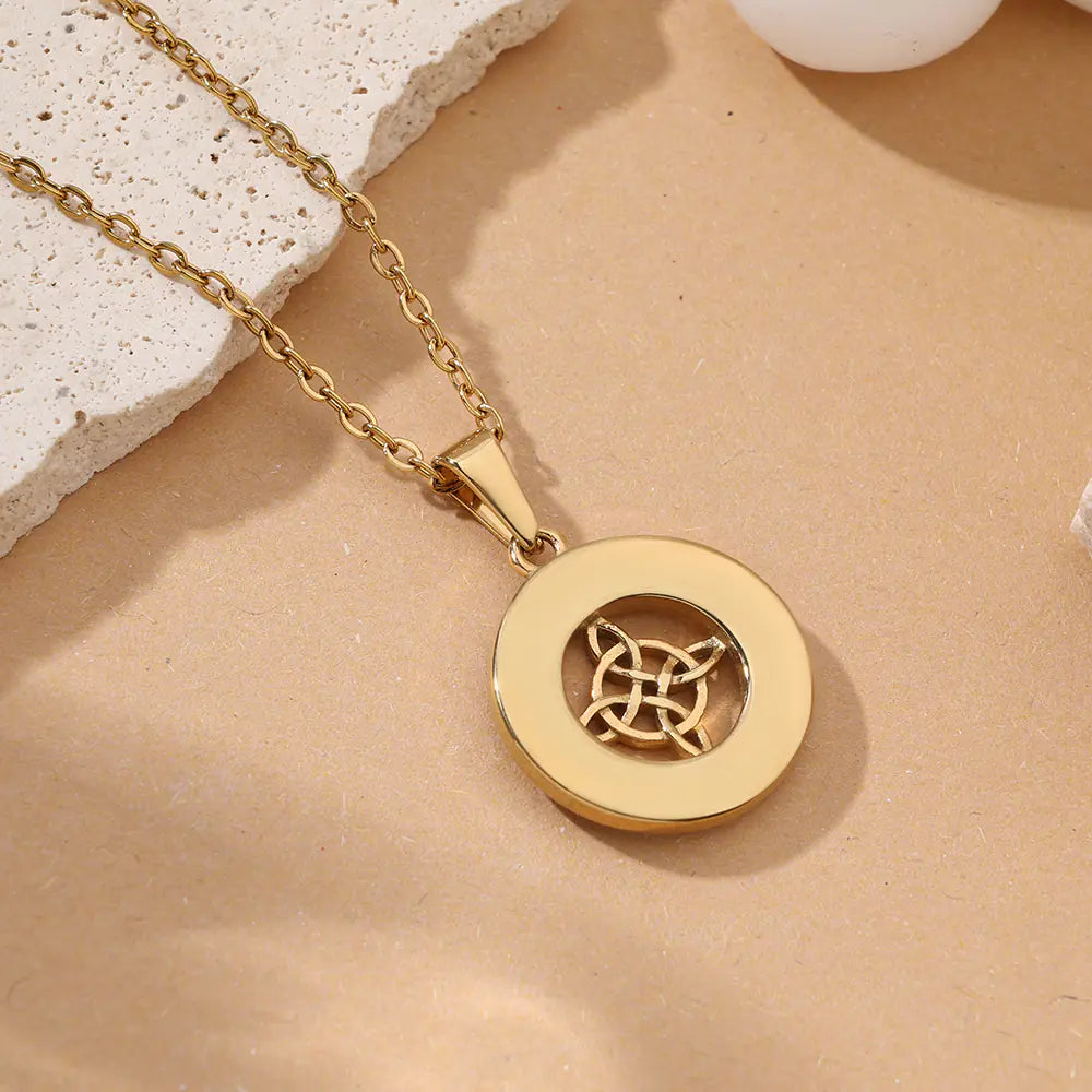 Circle Pendant Necklace EJ25N06406G