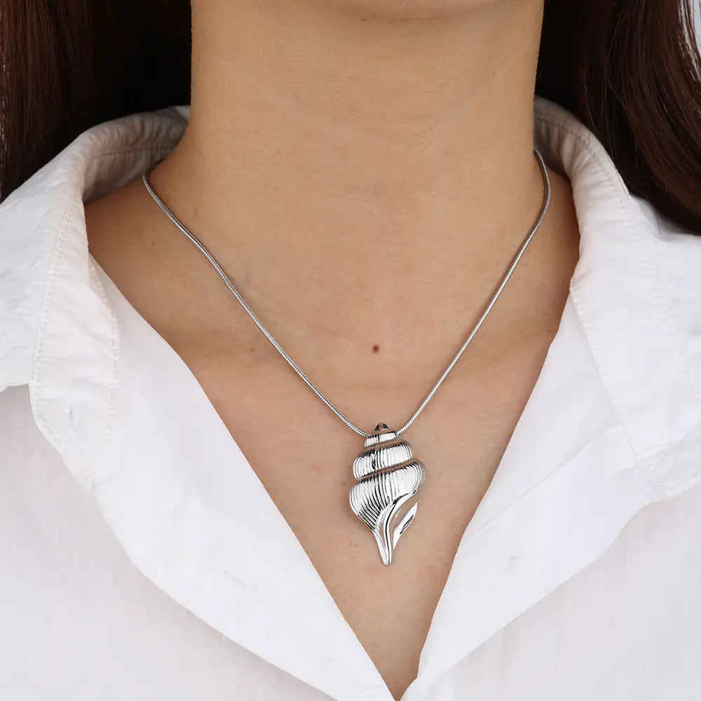 Conch Pendant Snack Chain   EJ25N06382S
