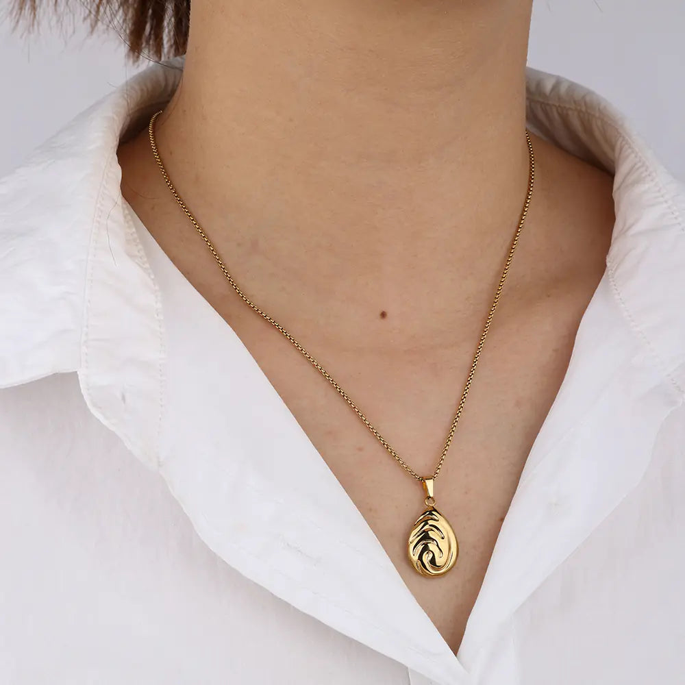 Hammered Pear Pendant Chain   EJ25N06388G